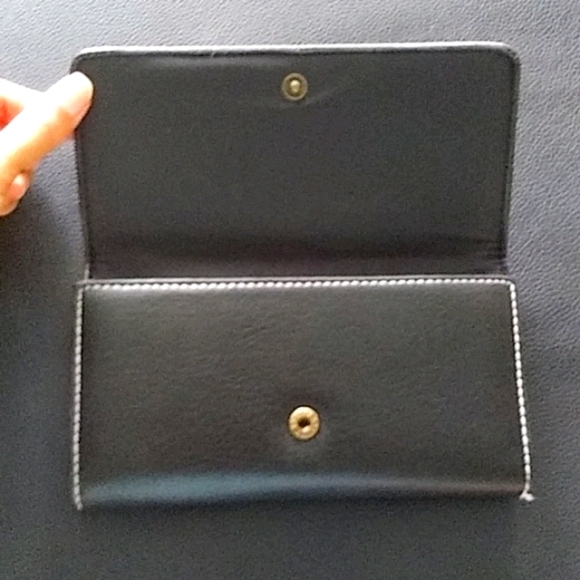 Solid Black wallet with white embroidery - Picture 2 of 6